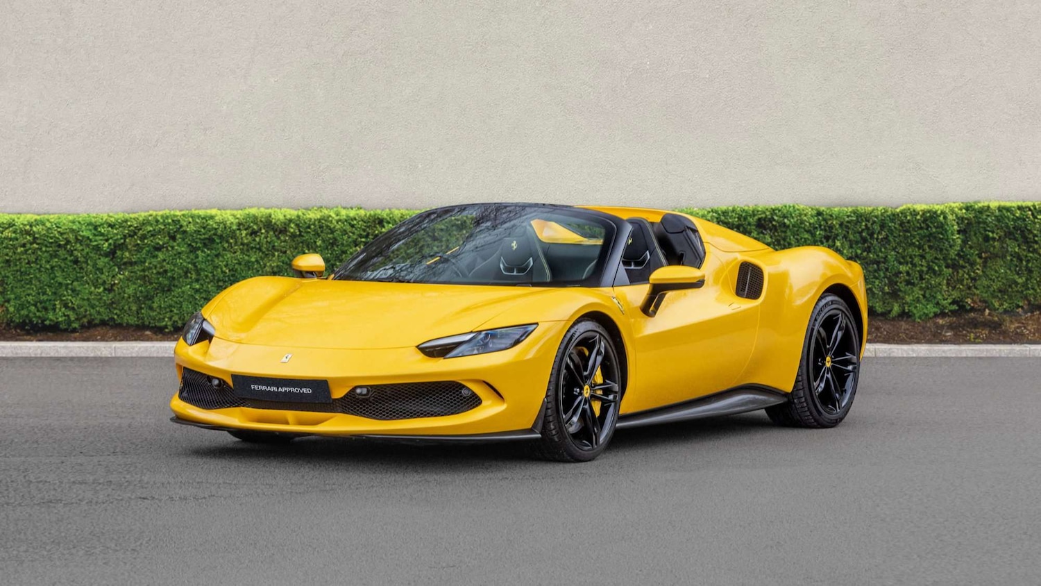 Used Ferrari 296 GTS 2023 for sale - 77147349: Photo 4