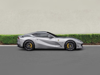 Used Ferrari 812 Superfast 2021 for sale - 75679802: Photo