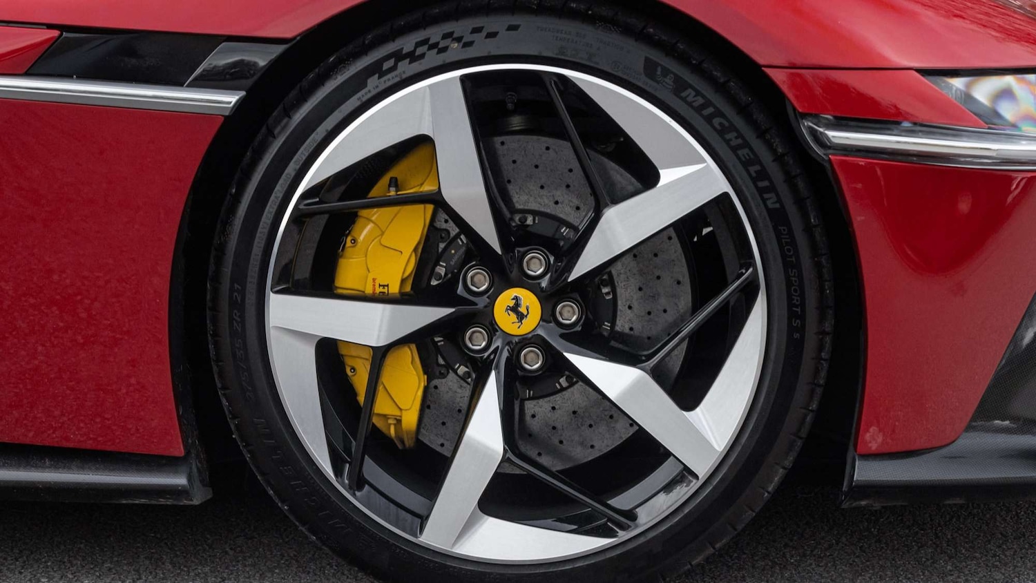 Used Ferrari 12 Cilindri 2025 for sale - 77996052: Photo 10