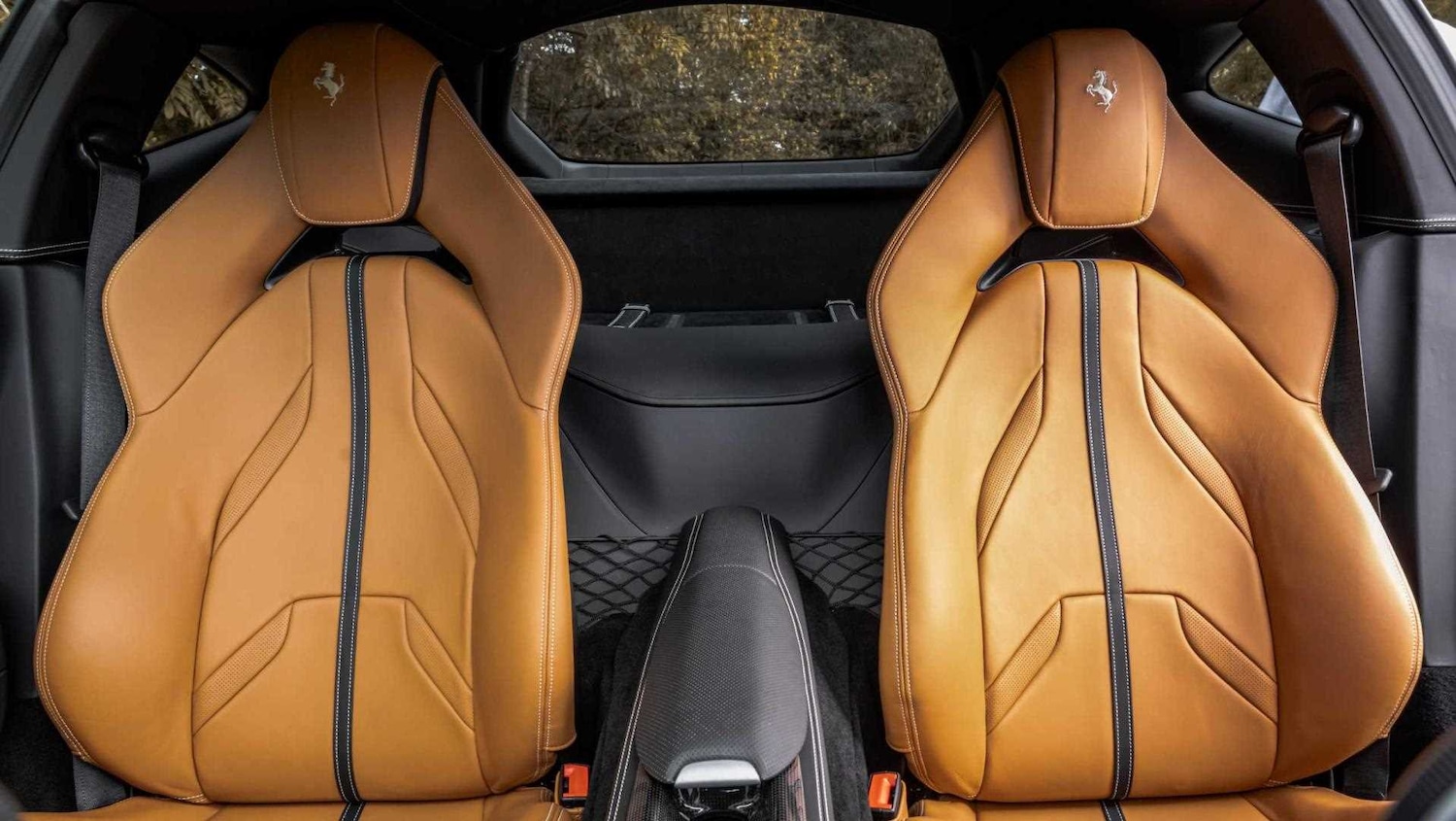 Used Ferrari 812 Superfast 2021 for sale - 76125828: Photo 11