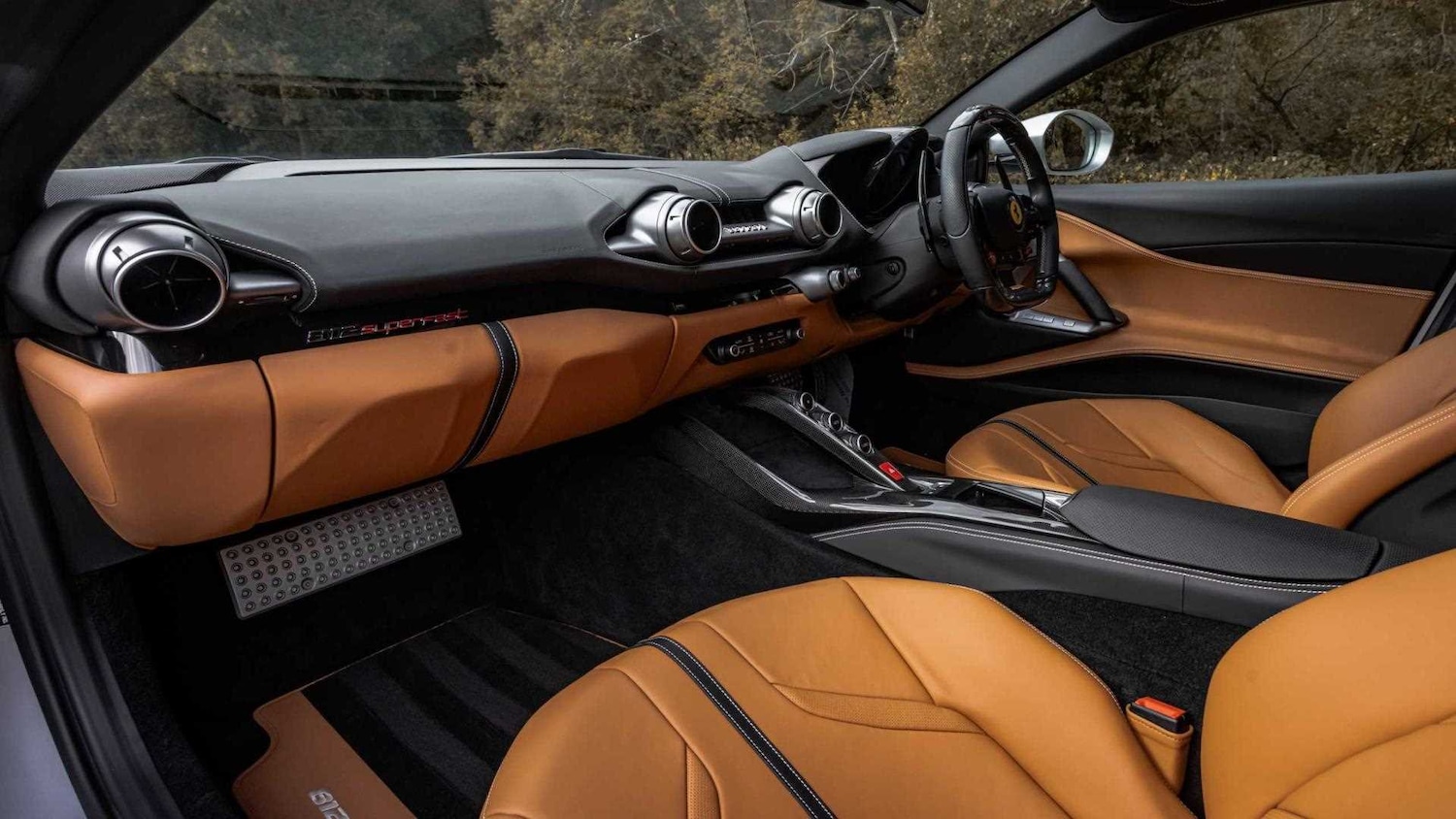 Used Ferrari 812 Superfast 2021 for sale - 76125828: Photo 19