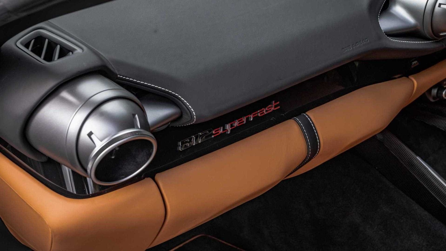 Used Ferrari 812 Superfast 2021 for sale - 76125828: Photo 21