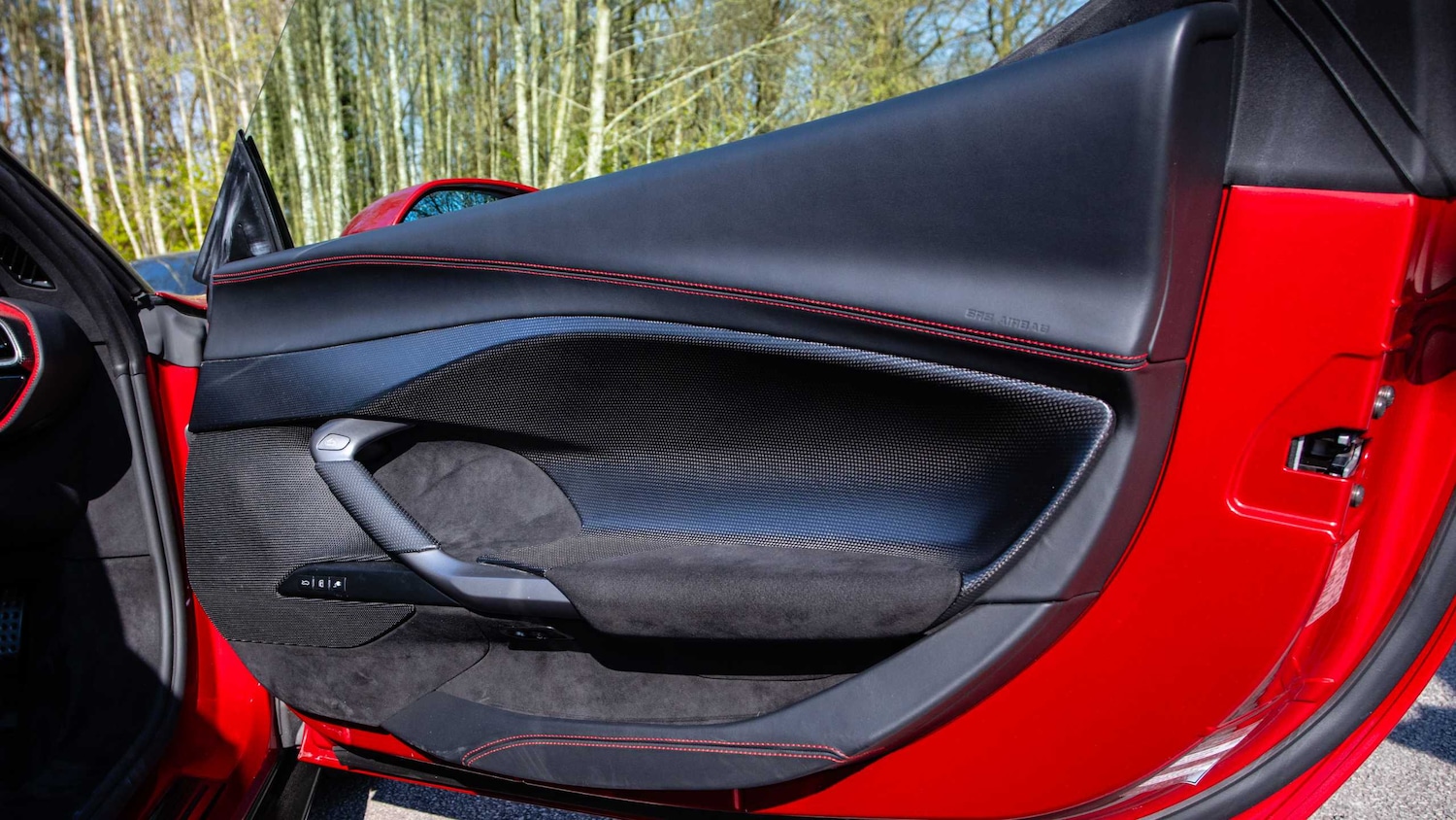 Used Ferrari 296 GTS 2023 for sale - 75218048: Photo 25