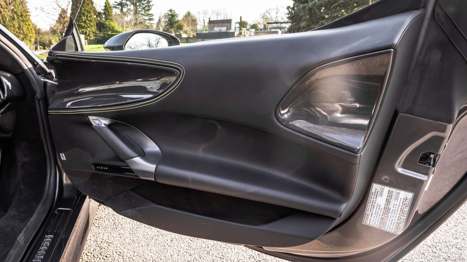 Used Ferrari SF90 Spider 2023 for sale - 77996170: Photo 18