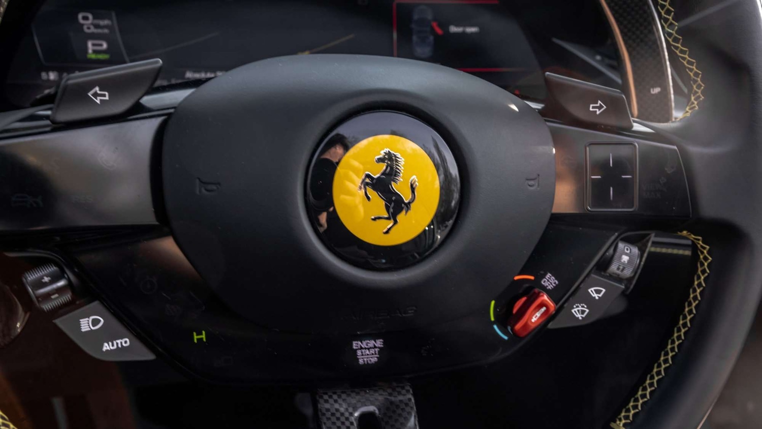 Used Ferrari SF90 Spider 2023 for sale - 77996170: Photo 33