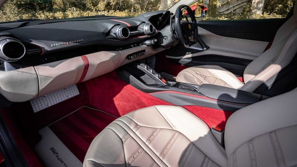 Used Ferrari 812 Superfast 2019 for sale - 75452886: Photo 10