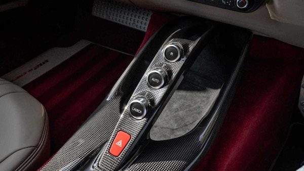 Used Ferrari 812 Superfast 2019 for sale - 75452886: Photo 25
