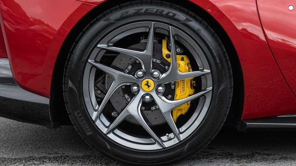 Used Ferrari 812 Superfast 2019 for sale - 75452886: Photo 32