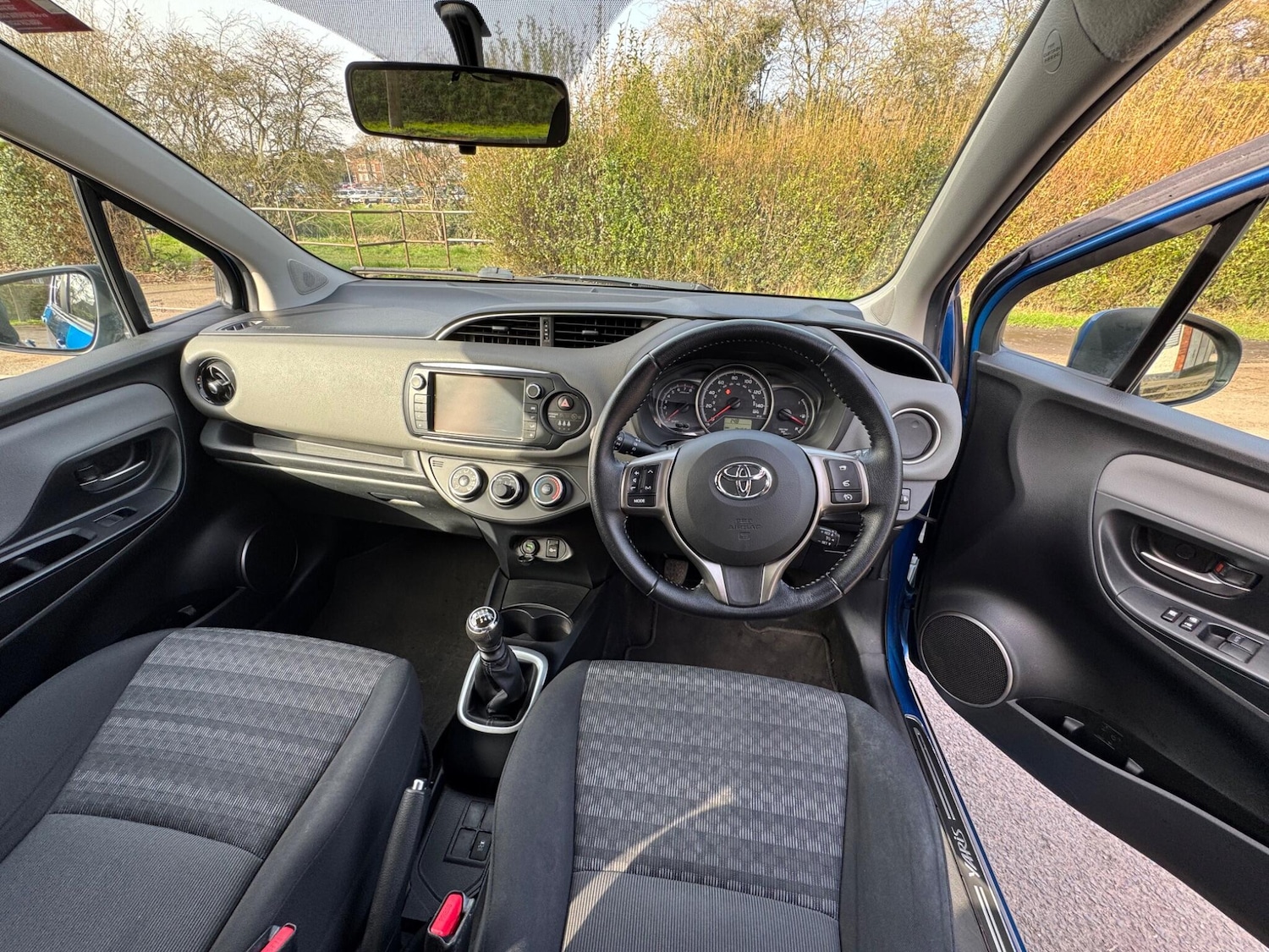 Used Toyota Yaris for sale - 77783140: Photo 16