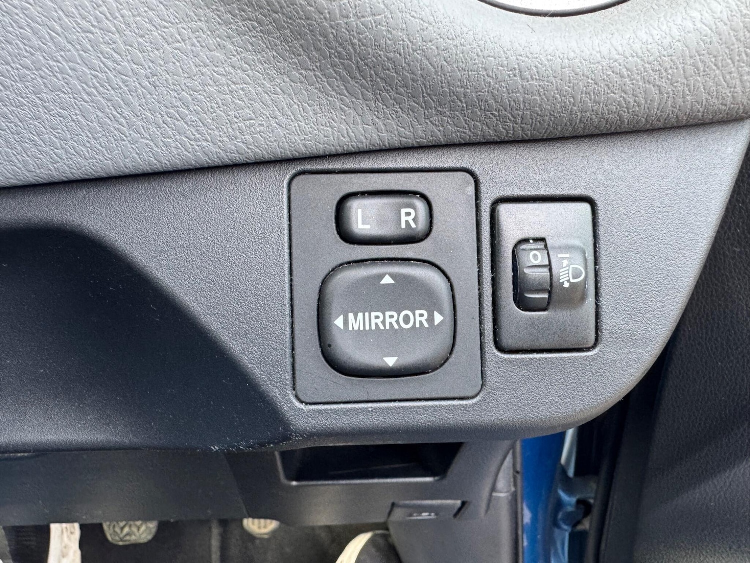 Used Toyota Yaris for sale - 77783140: Photo 19