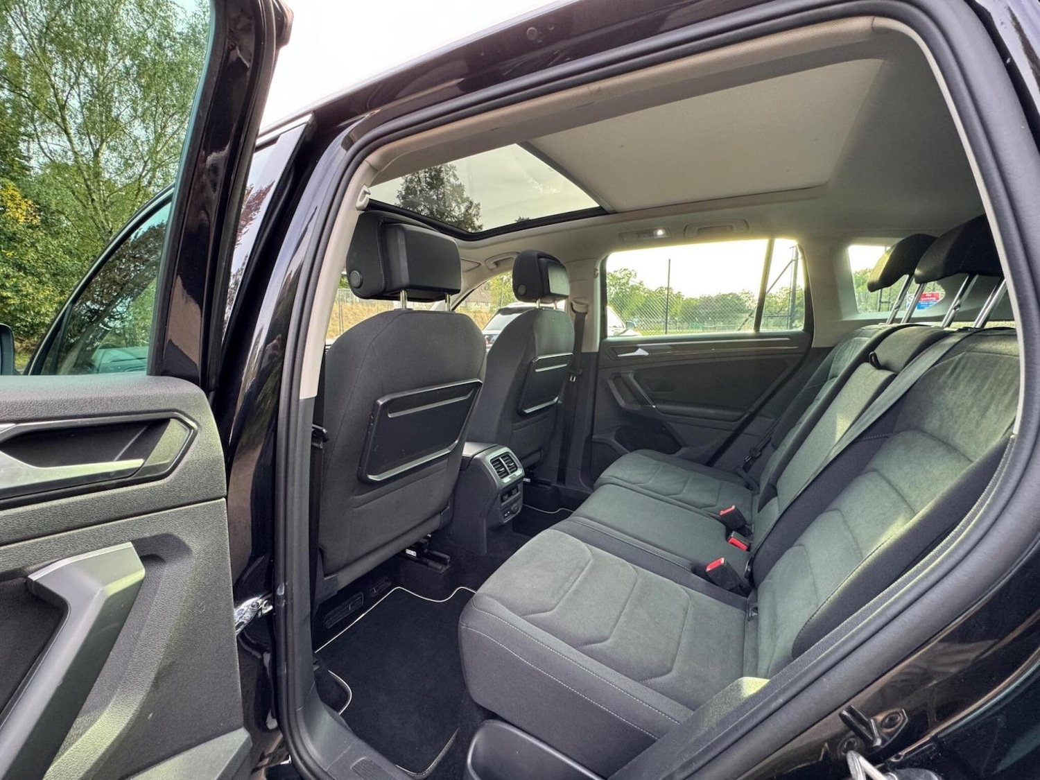 Used Volkswagen Tiguan for sale - 77343907: Photo 12