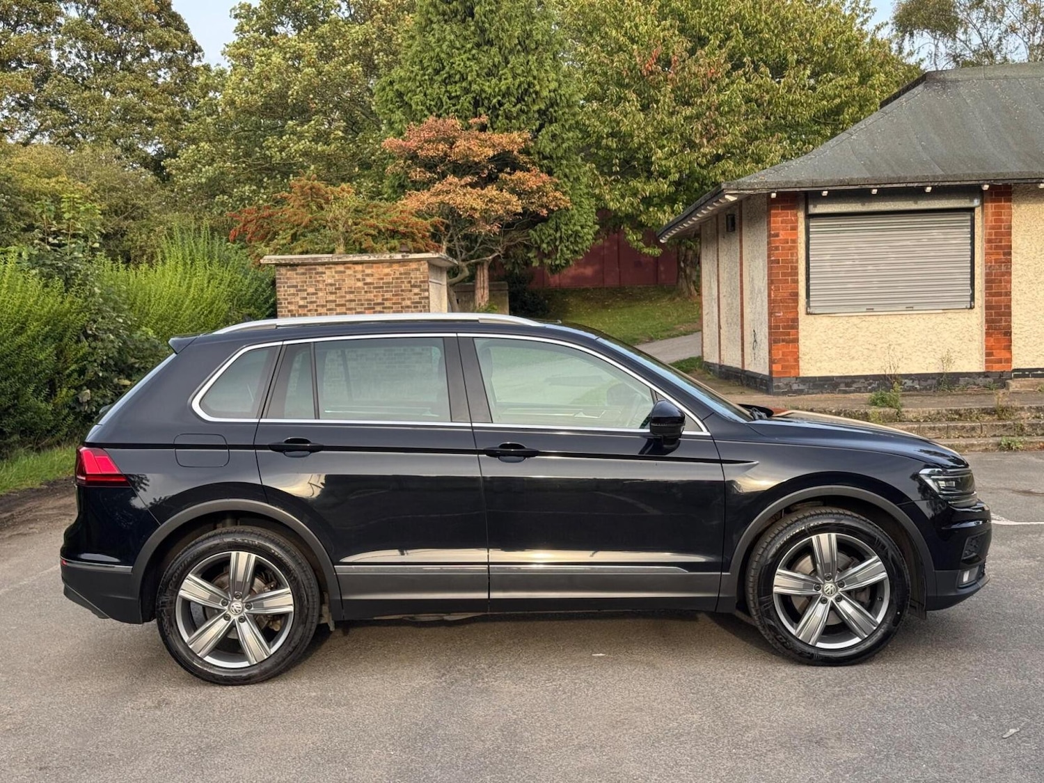 Used Volkswagen Tiguan for sale - 77343907: Photo 9