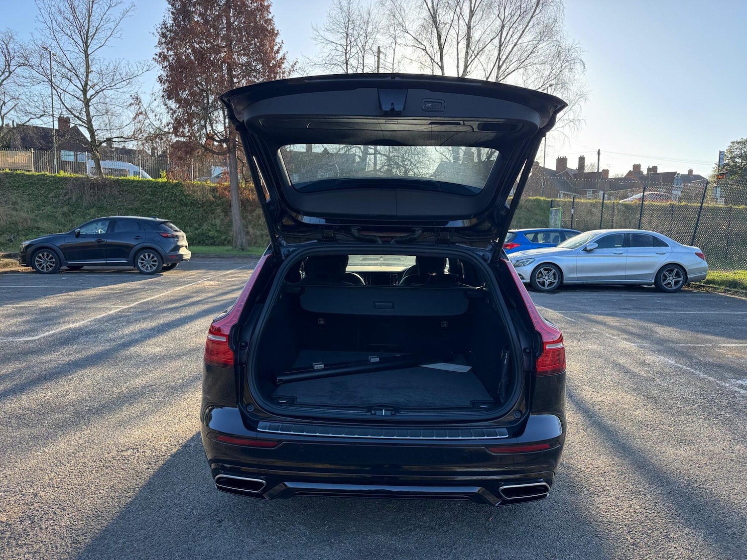 Used Volvo V60 2019 for sale - 77345358: Photo 13