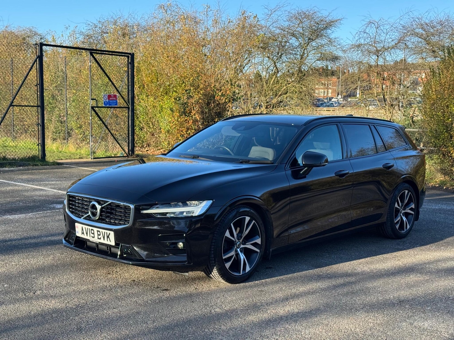 Used Volvo V60 2019 for sale - 77345358: Photo 14
