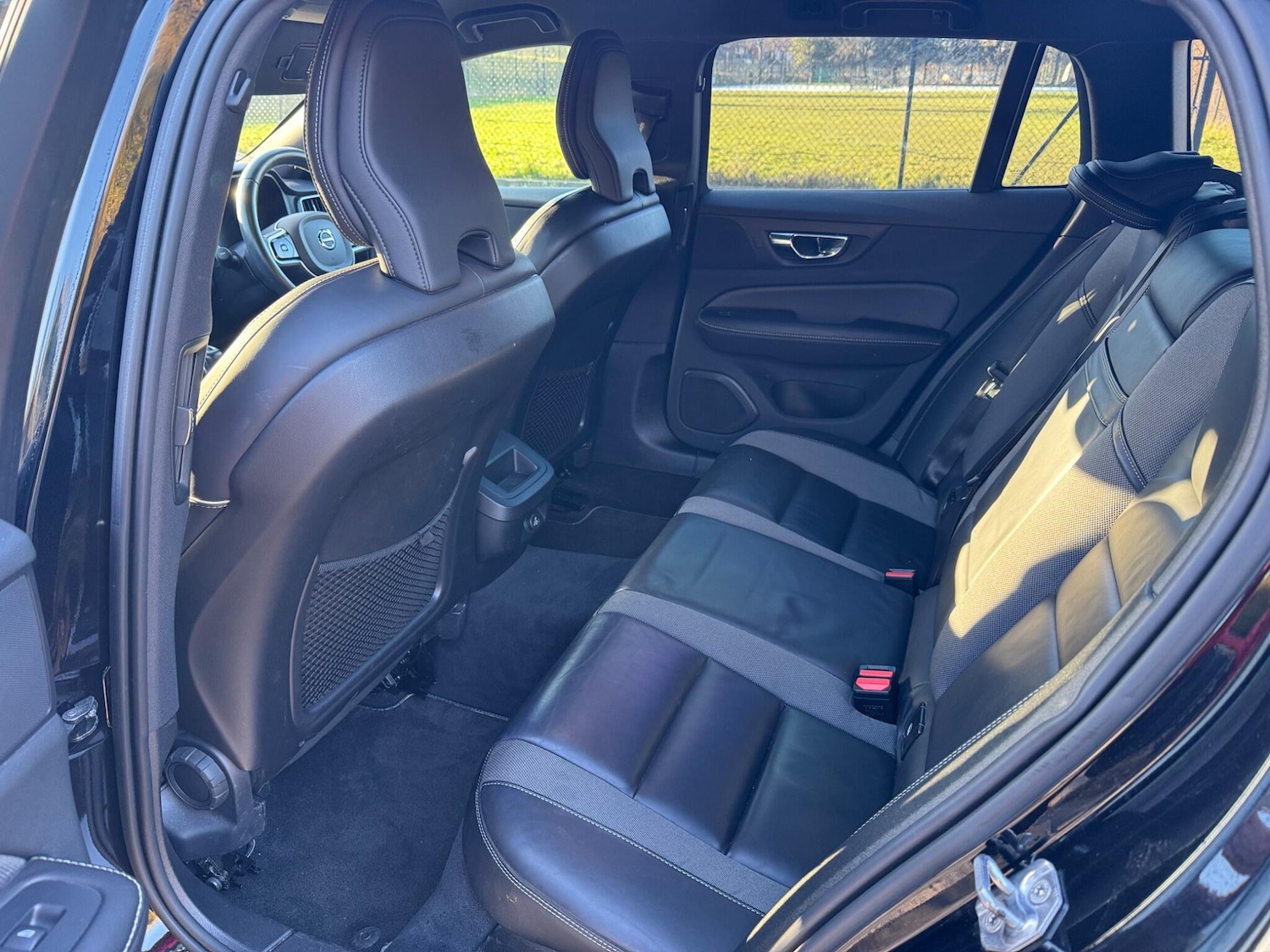 Used Volvo V60 2019 for sale - 77345358: Photo 17