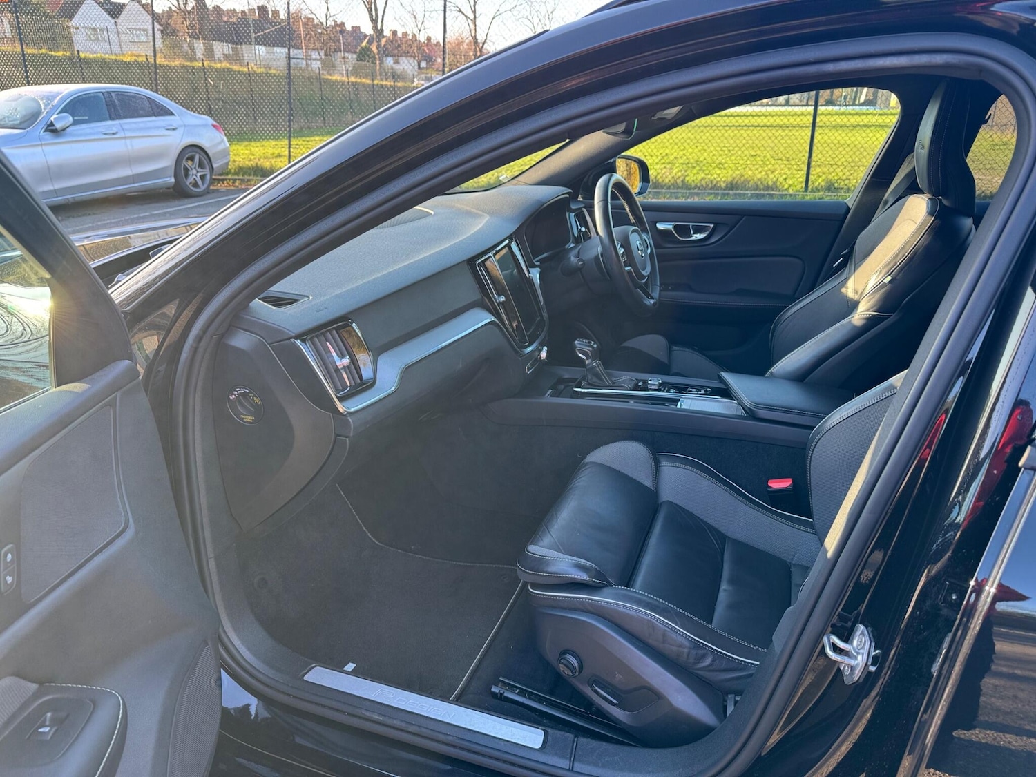 Used Volvo V60 2019 for sale - 77345358: Photo 19