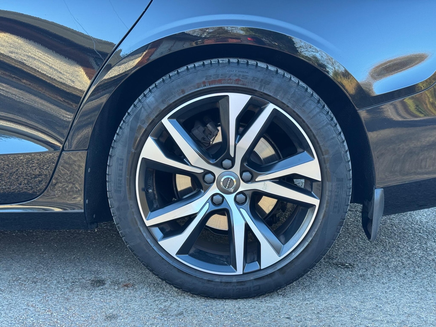 Used Volvo V60 2019 for sale - 77345358: Photo 35