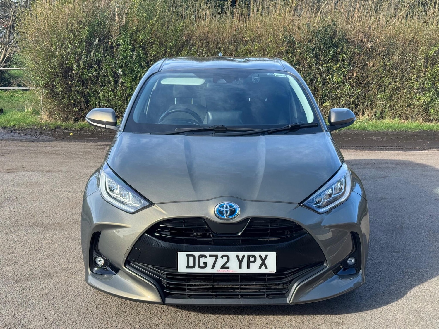 Used Toyota Yaris for sale - 77753375: Photo 2