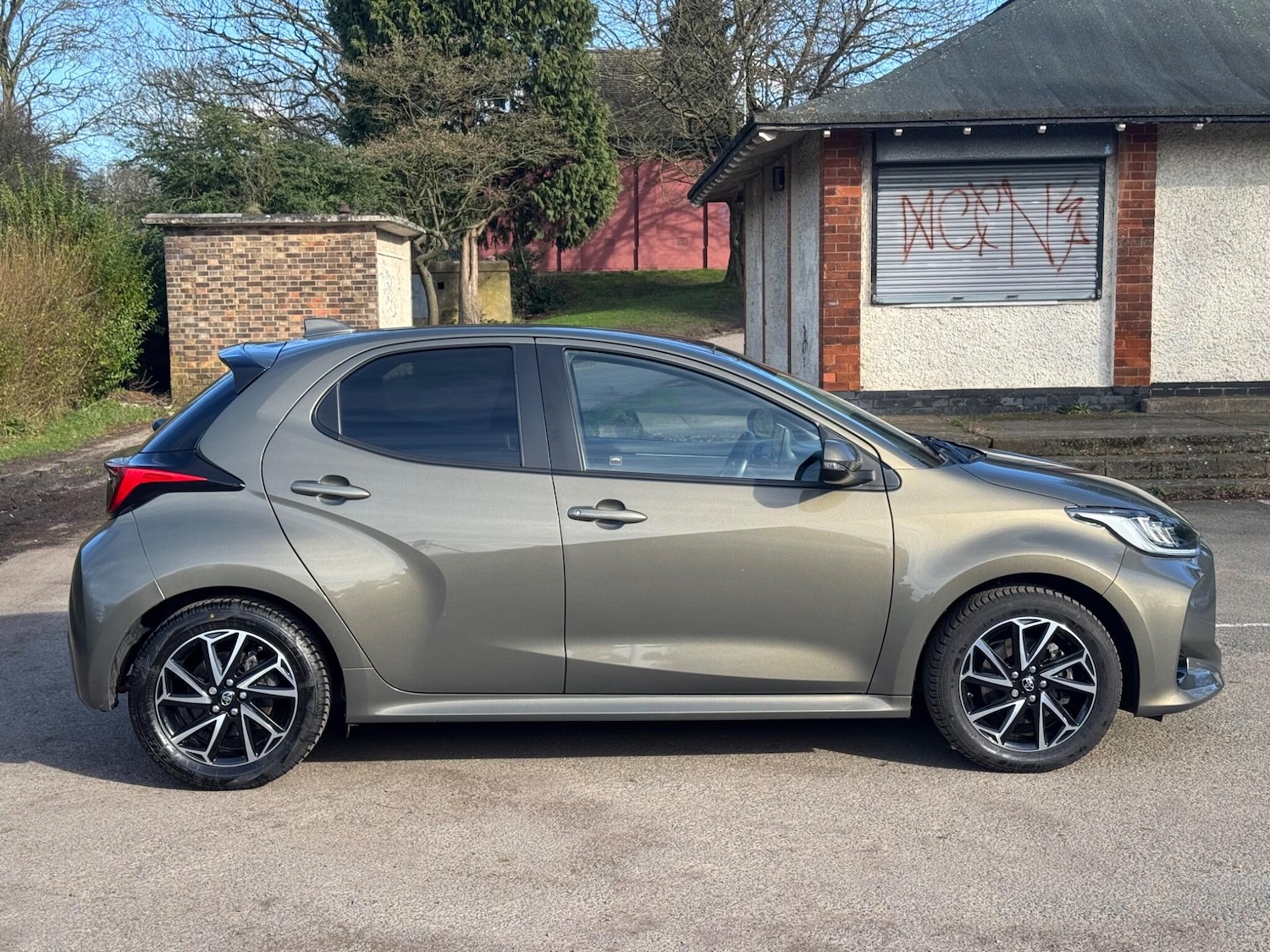 Used Toyota Yaris for sale - 77753375: Photo 5