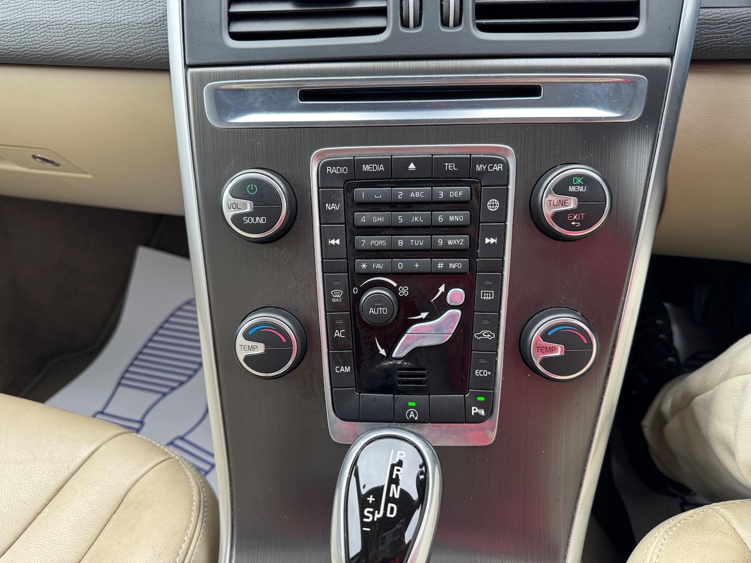 Used Volvo XC60 2014 for sale - 77957156: Photo 25