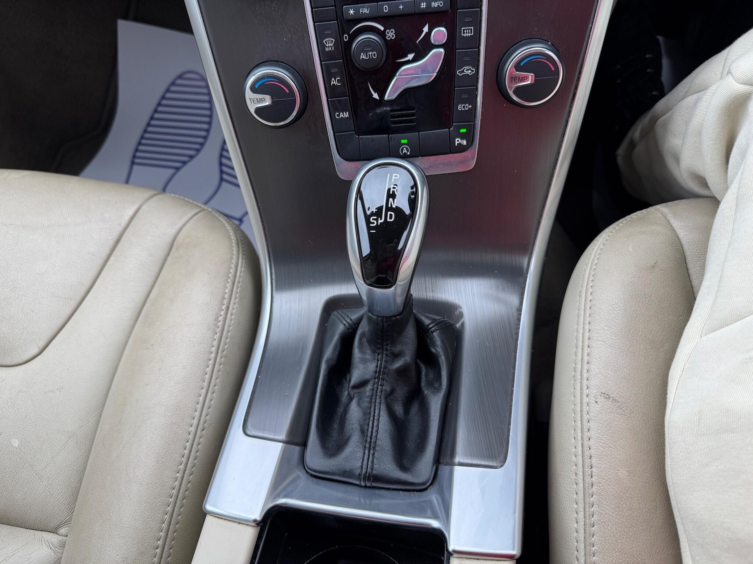 Used Volvo XC60 2014 for sale - 77957156: Photo 27