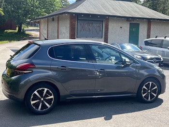 Used Peugeot 208 2019 for sale - 78596408: Photo