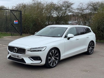 Used Volvo V60 2018 for sale - 78596413: Photo