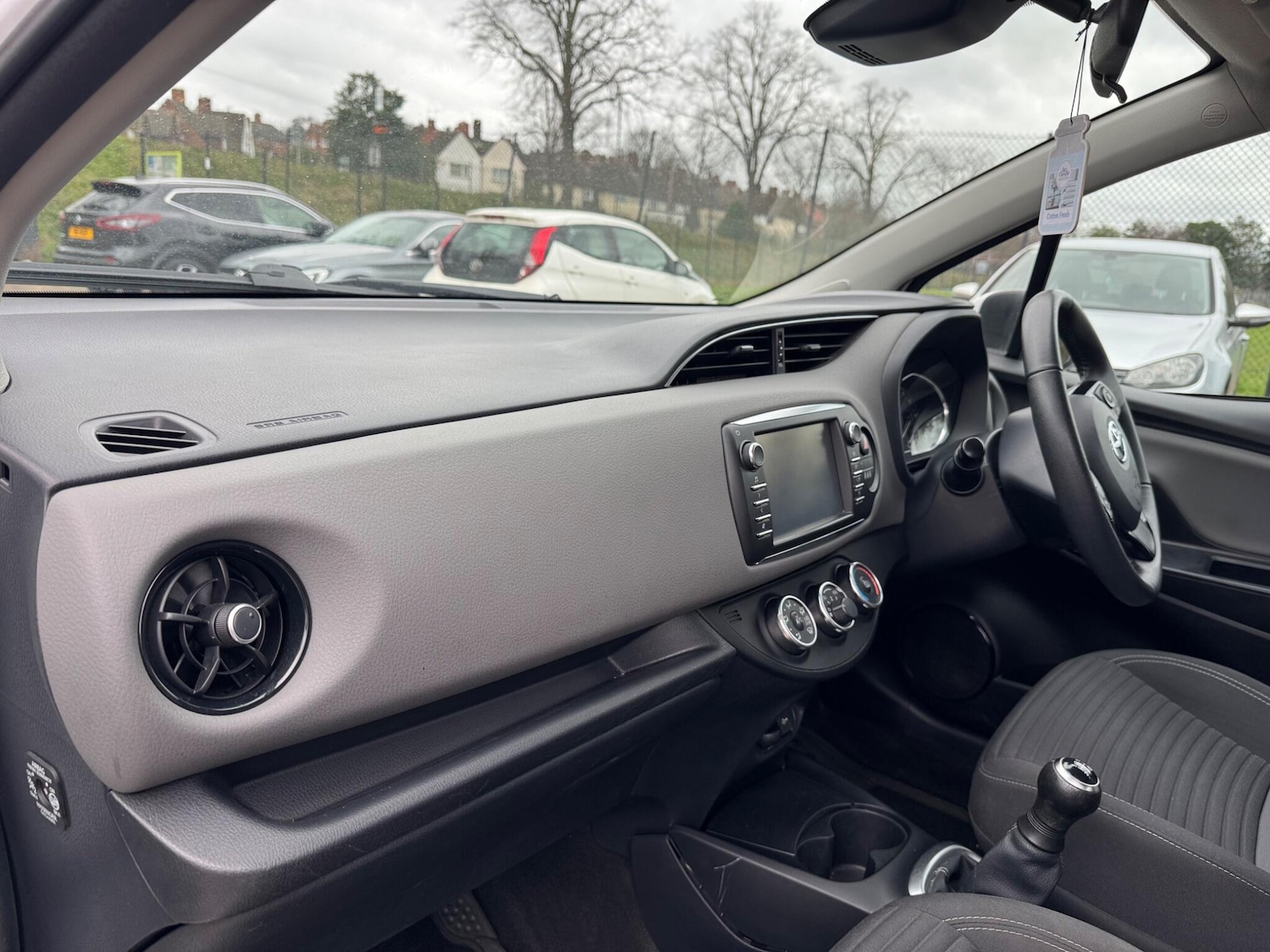 Used Toyota Yaris 2019 for sale - 77683660: Photo 25