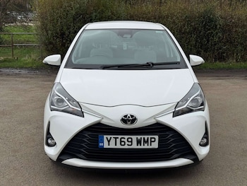 Used Toyota Yaris 2019 for sale - 78596412: Photo