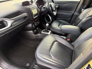 Used Jeep Renegade 2015 for sale - 76334874: Photo