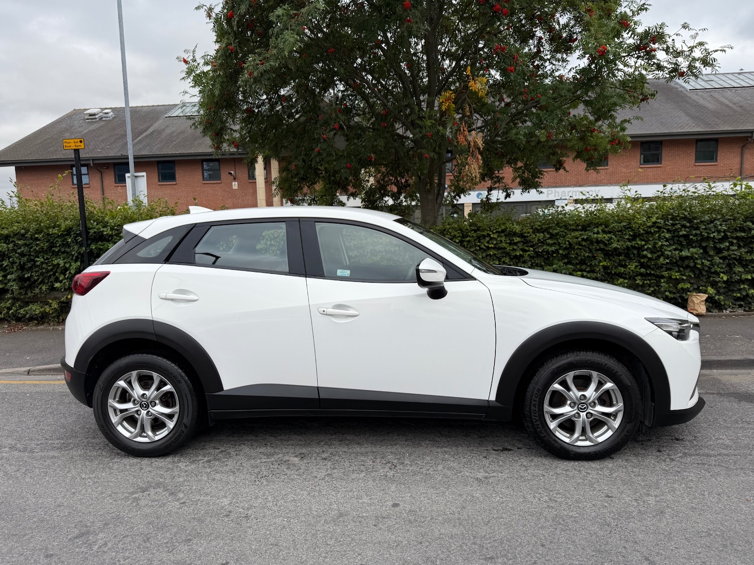 Used Mazda CX-3 2016 for sale - 75616425: Photo 2