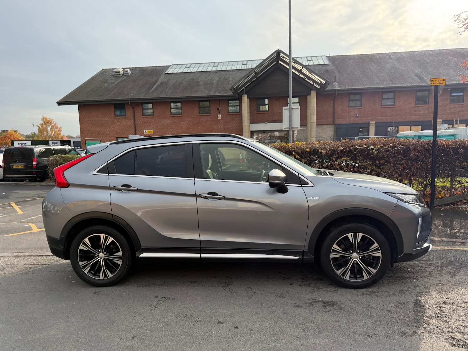Used Mitsubishi Eclipse Cross 2018 for sale - 76170415: Photo 2