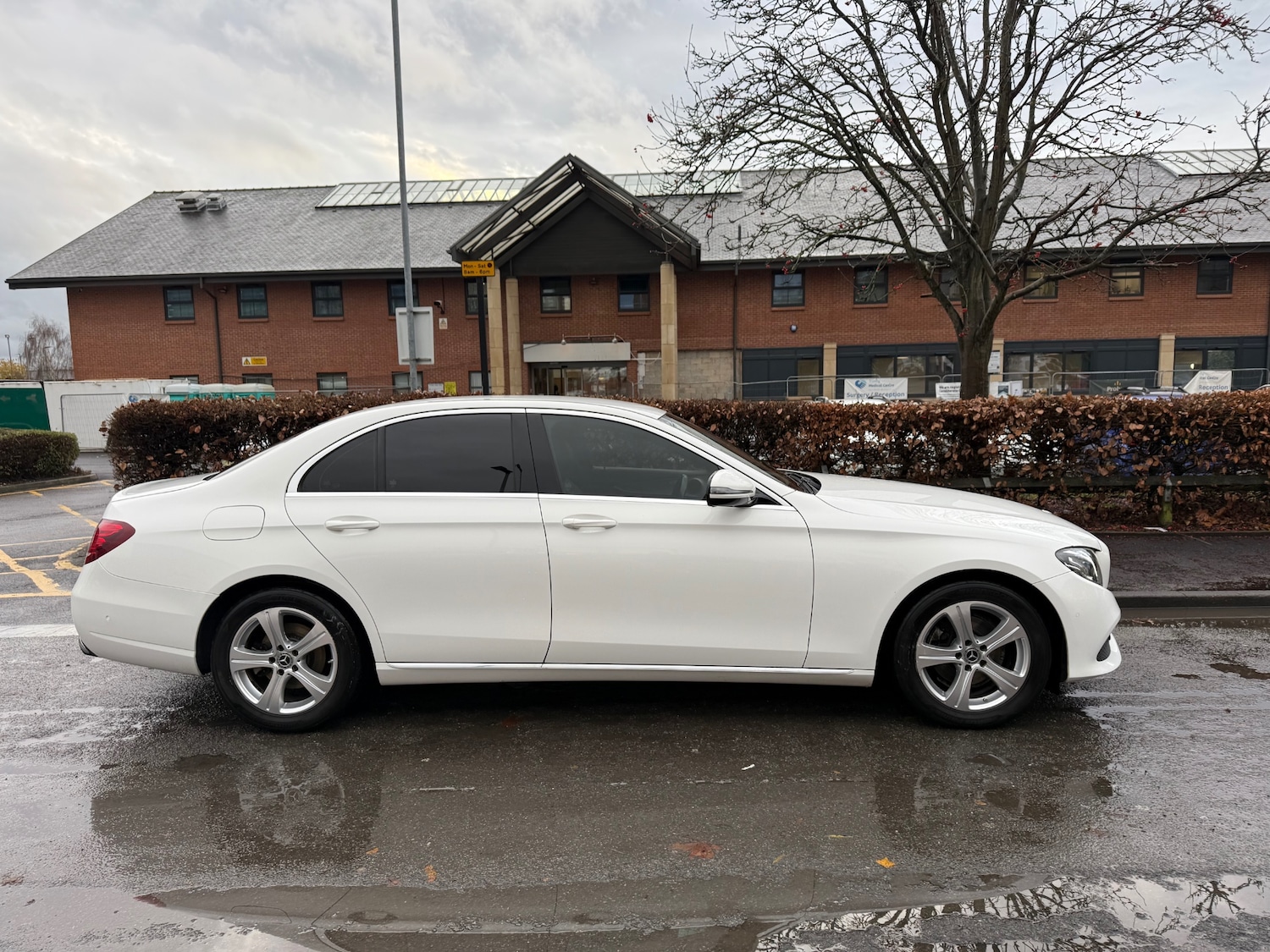 Used Mercedes-Benz E Class 2017 for sale - 76931053: Photo 2