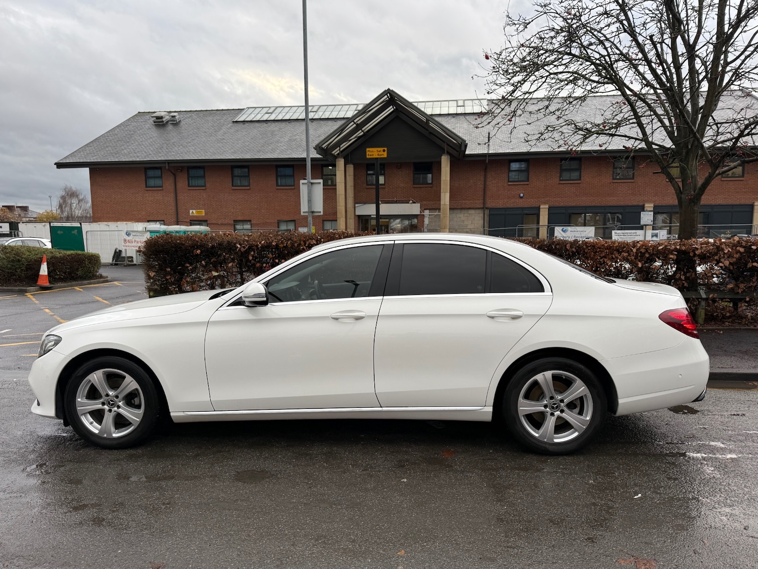 Used Mercedes-Benz E Class 2017 for sale - 76931053: Photo 5