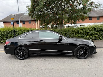 Used Mercedes-Benz E Class 2014 for sale - 79310540: Photo