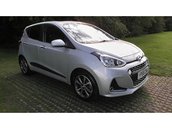 Used Hyundai i10 2018 for sale - 76047116: Photo