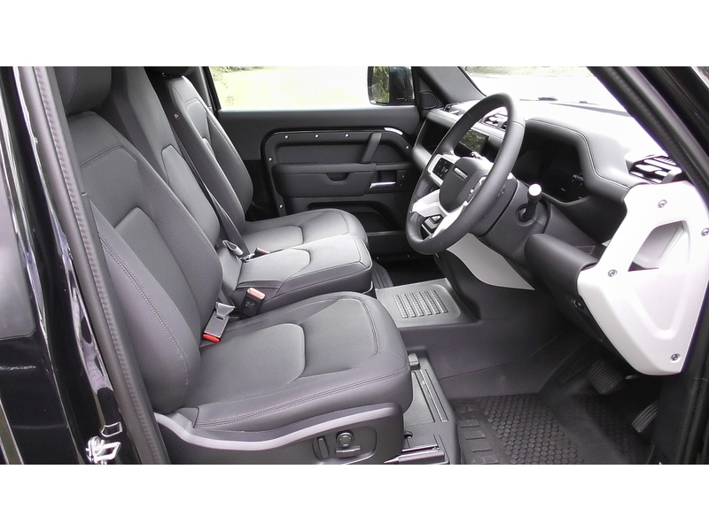 Used Land Rover Defender 90 2025 for sale - 76047114: Photo 15