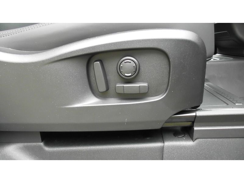 Used Land Rover Defender 90 2025 for sale - 76047114: Photo 19