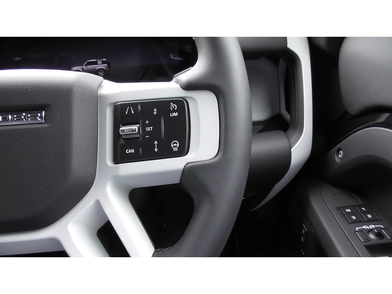 Used Land Rover Defender 90 2025 for sale - 76047114: Photo 22