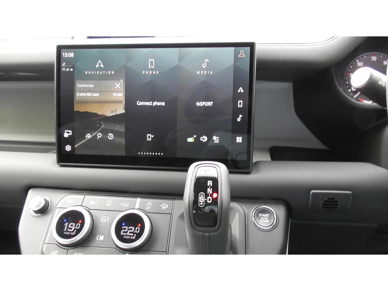 Used Land Rover Defender 90 2025 for sale - 76047114: Photo 24