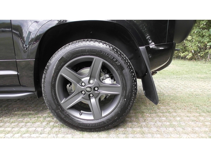 Used Land Rover Defender 90 2025 for sale - 76047114: Photo 9