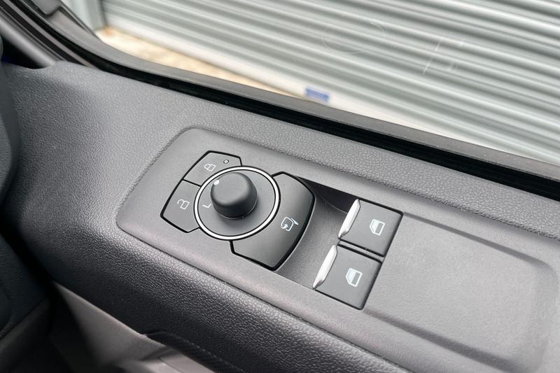 Used Ford E-Transit 2025 for sale - 76302799: Photo 26