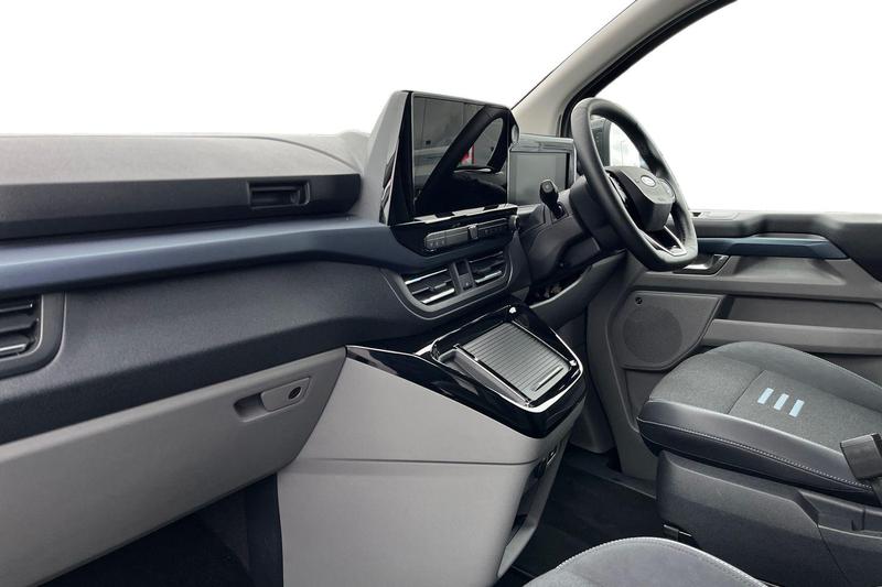 Used Ford Tourneo Custom 2024 for sale - 77997176: Photo 3