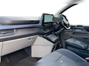 Used Ford Tourneo Custom 2025 for sale - 78667266: Photo