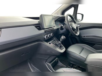 Used Nissan Other 2023 for sale - 78232526: Photo