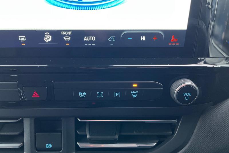 Used Ford Tourneo Custom 2024 for sale - 77198907: Photo 26