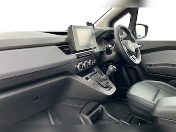 Used Nissan Other 2023 for sale - 78153010: Photo