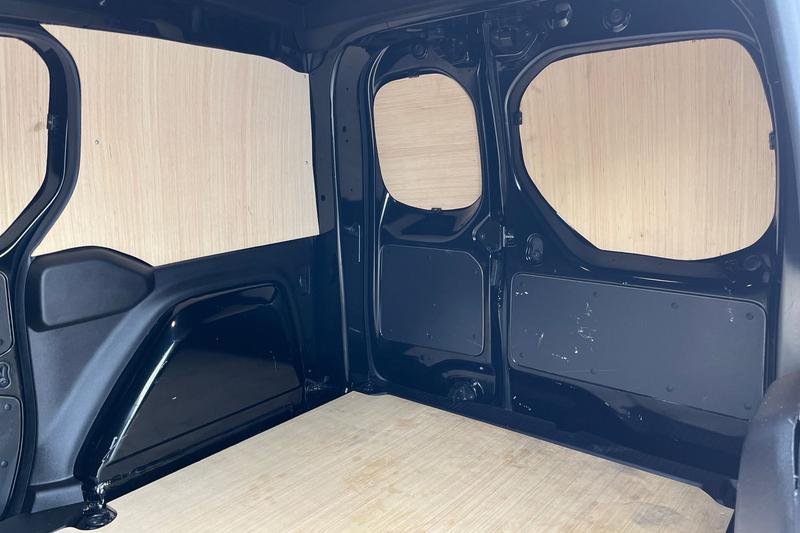 Used Nissan Other 2023 for sale - 78153010: Photo 4