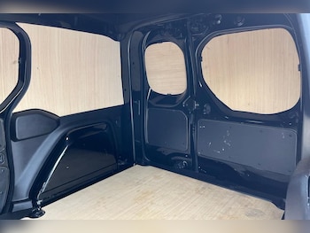 Used Nissan Other 2023 for sale - 78153010: Photo