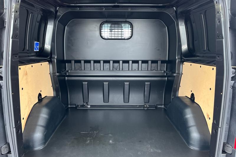 Used Ford Transit Custom 2019 for sale - 76545367: Photo 5